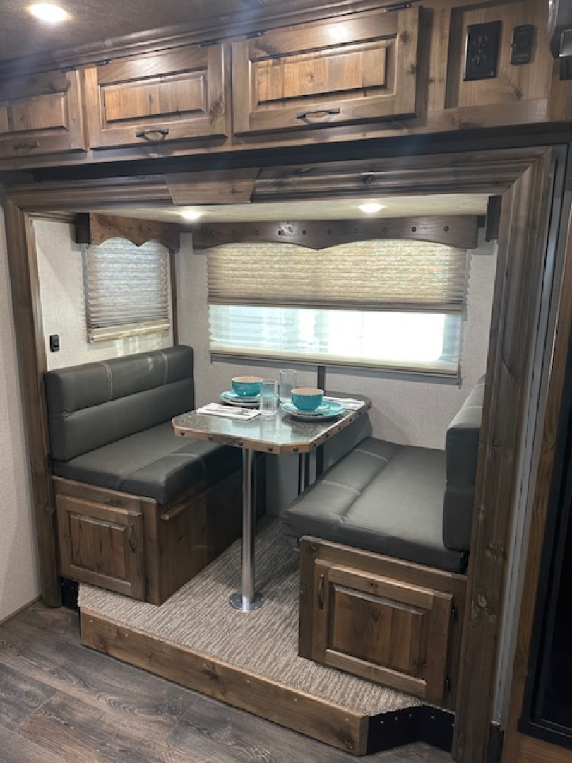 New 2024 Trails West 36' Classic 5 Horse 12x12 LQ w/ Slide Out