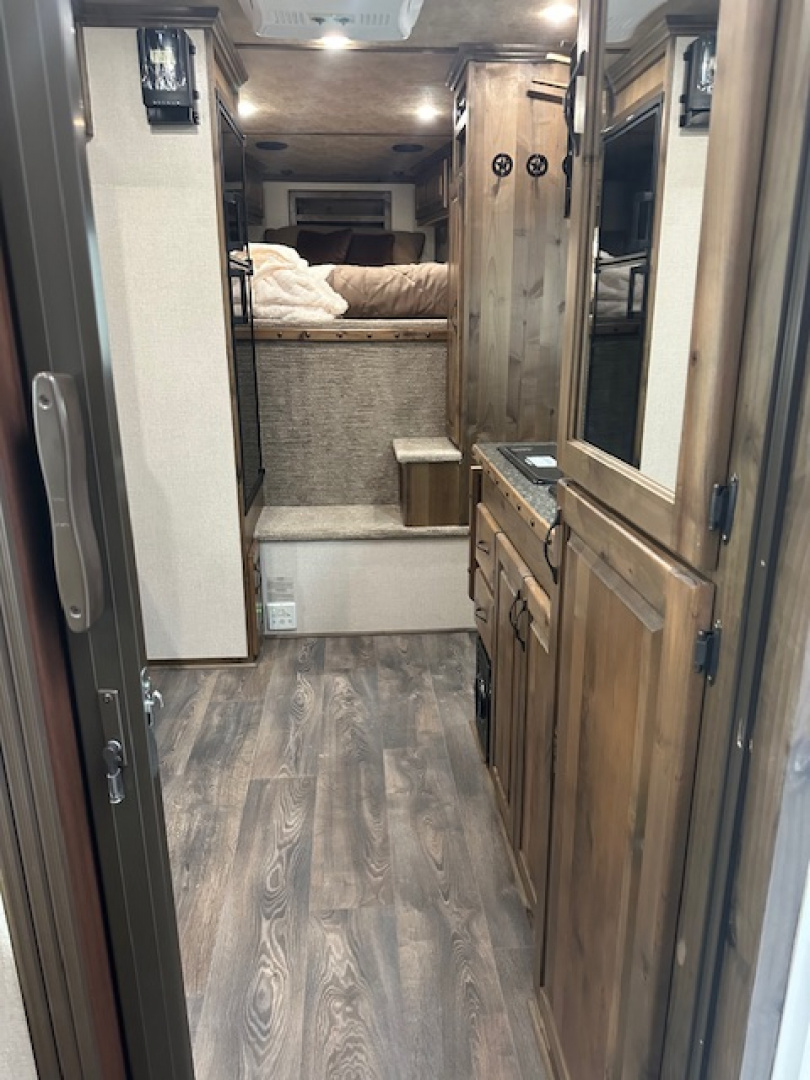 New 2024 Trails West 36' Classic 5 Horse 12x12 LQ w/ Slide Out