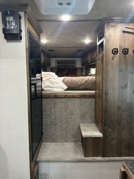 New 2024 Trails West 36' Classic 5 Horse 12x12 LQ w/ Slide Out