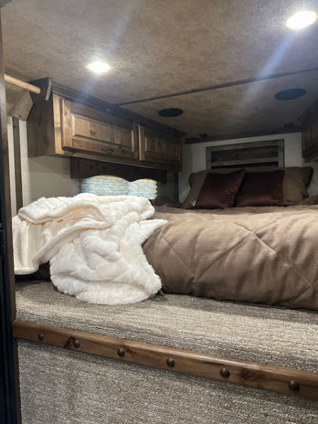 New 2024 Trails West 36' Classic 5 Horse 12x12 LQ w/ Slide Out