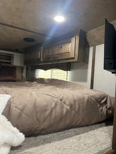 New 2024 Trails West 36' Classic 5 Horse 12x12 LQ w/ Slide Out