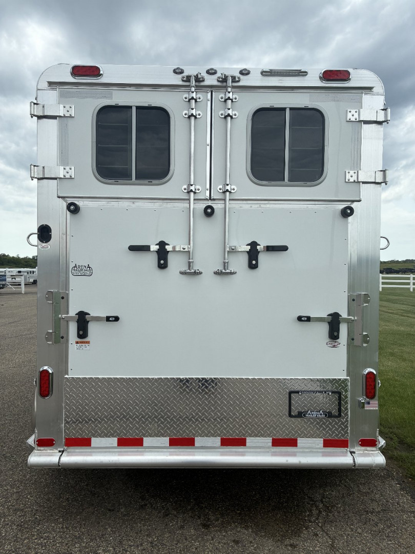 New 2026 4-Star 2H BP Straight Horse Trailer