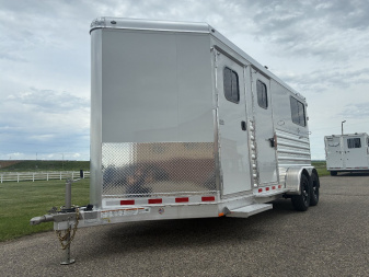 New 2026 4-Star 2H BP Straight Horse Trailer