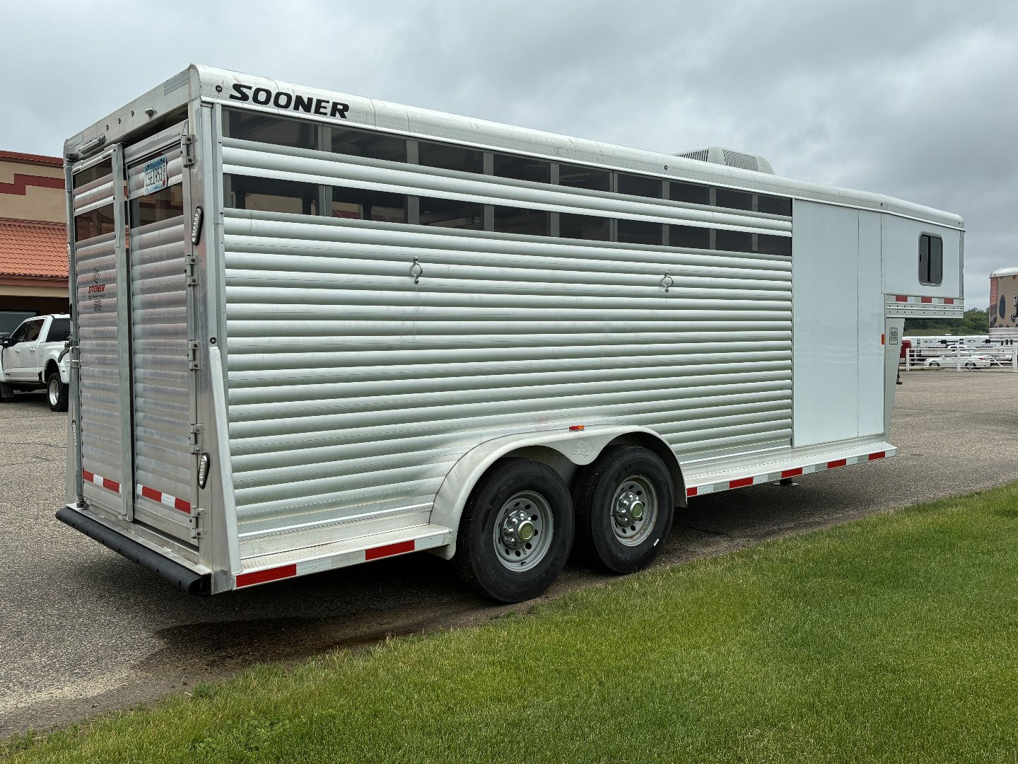 Used 2018 Sooner 20' Stock/Combo Horse Trailer