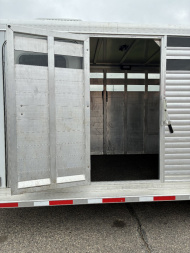 Used 2018 Sooner 20' Stock/Combo Horse Trailer