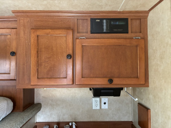 Used 2007 Exiss 4H GN Weekender Horse Trailer