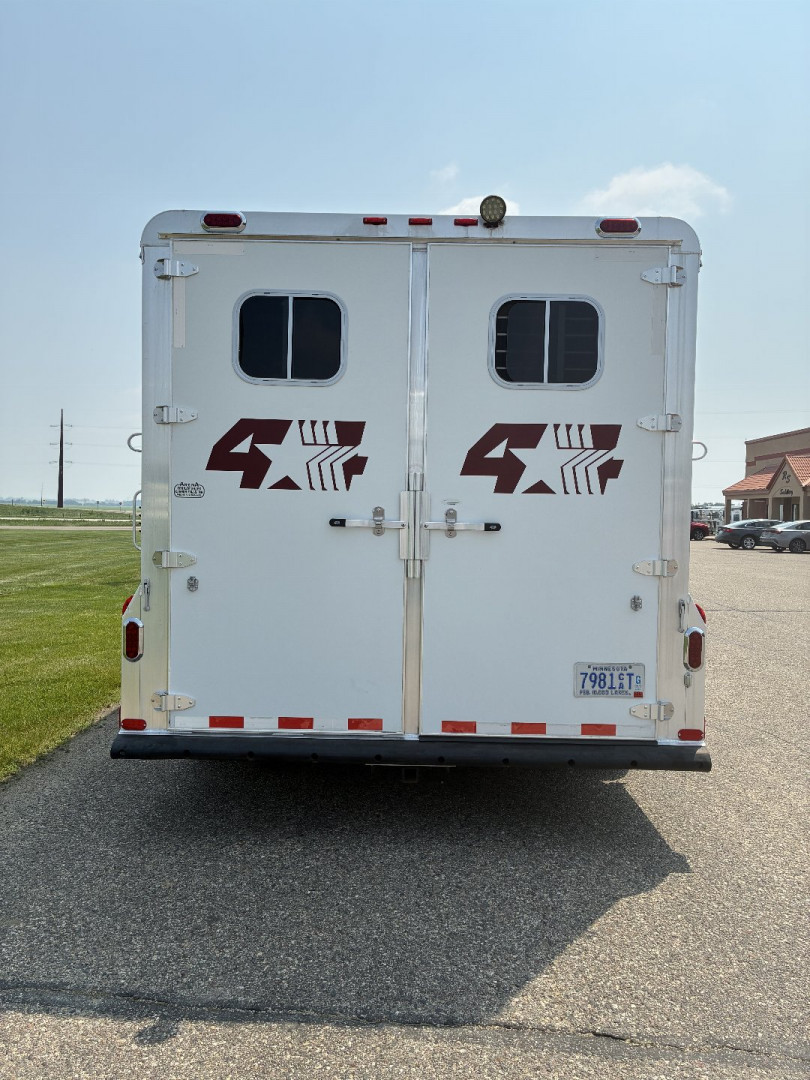 Used 2007 4-Star Trailers 3H 11'LQ Horse Trailer