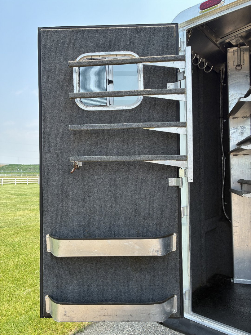 Used 2007 4-Star Trailers 3H 11'LQ Horse Trailer