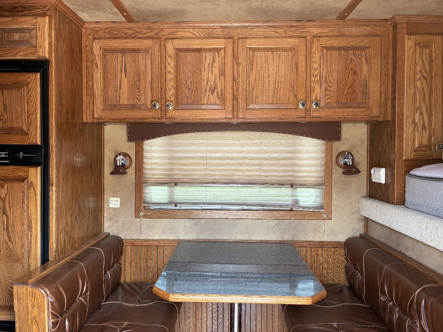 Used 2007 4-Star Trailers 3H 11'LQ Horse Trailer