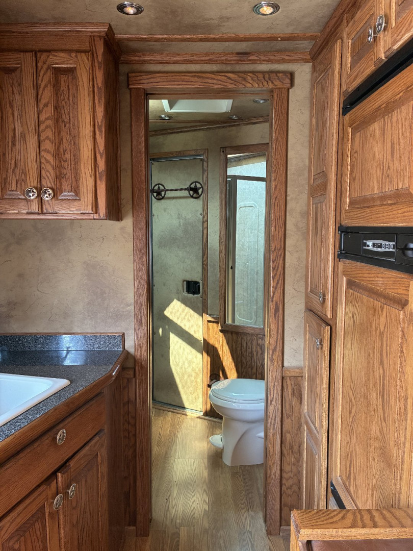 Used 2007 4-Star Trailers 3H 11'LQ Horse Trailer
