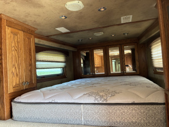Used 2007 4-Star Trailers 3H 11'LQ Horse Trailer