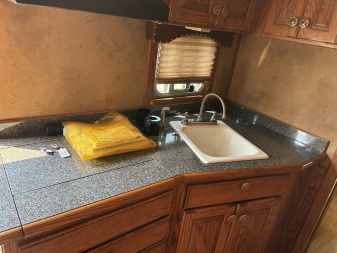 Used 2007 4-Star Trailers 3H 11'LQ Horse Trailer