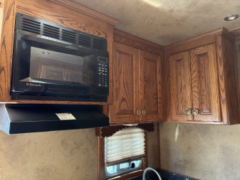 Used 2007 4-Star Trailers 3H 11'LQ Horse Trailer