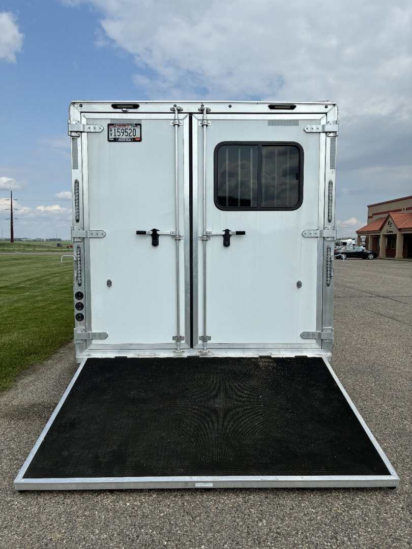 Used 2023 SMC 3H 9'LQ Horse Trailer