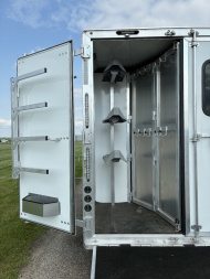 Used 2023 SMC 3H 9'LQ Horse Trailer