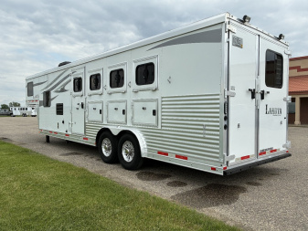 Used 2018 Lakota 4H 9'LQ Horse Trailer