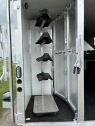 Used 2018 Lakota 4H 9'LQ Horse Trailer