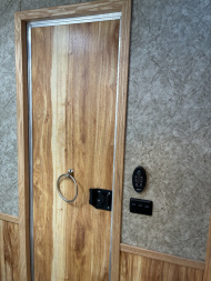 Used 2018 Lakota 4H 9'LQ Horse Trailer