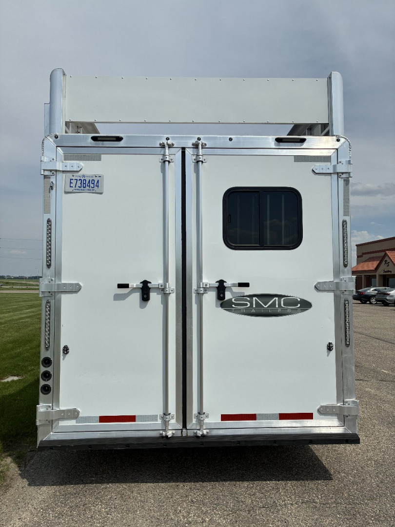 Used 2020 SMC SL8313SSR Horse Trailer