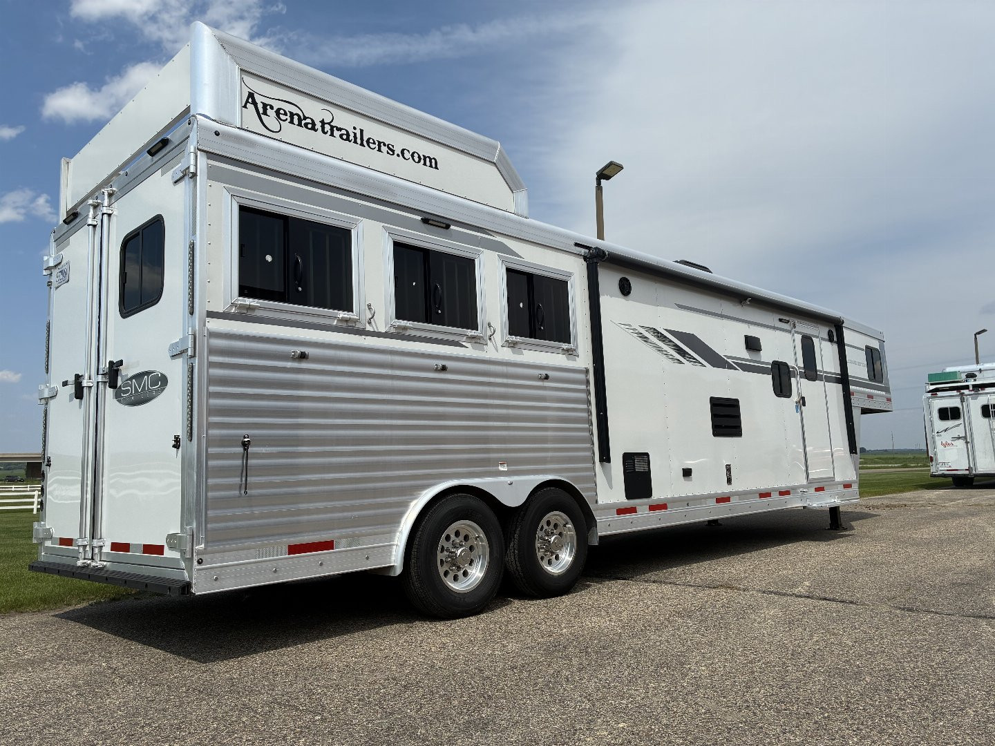 Used 2020 SMC SL8313SSR Horse Trailer