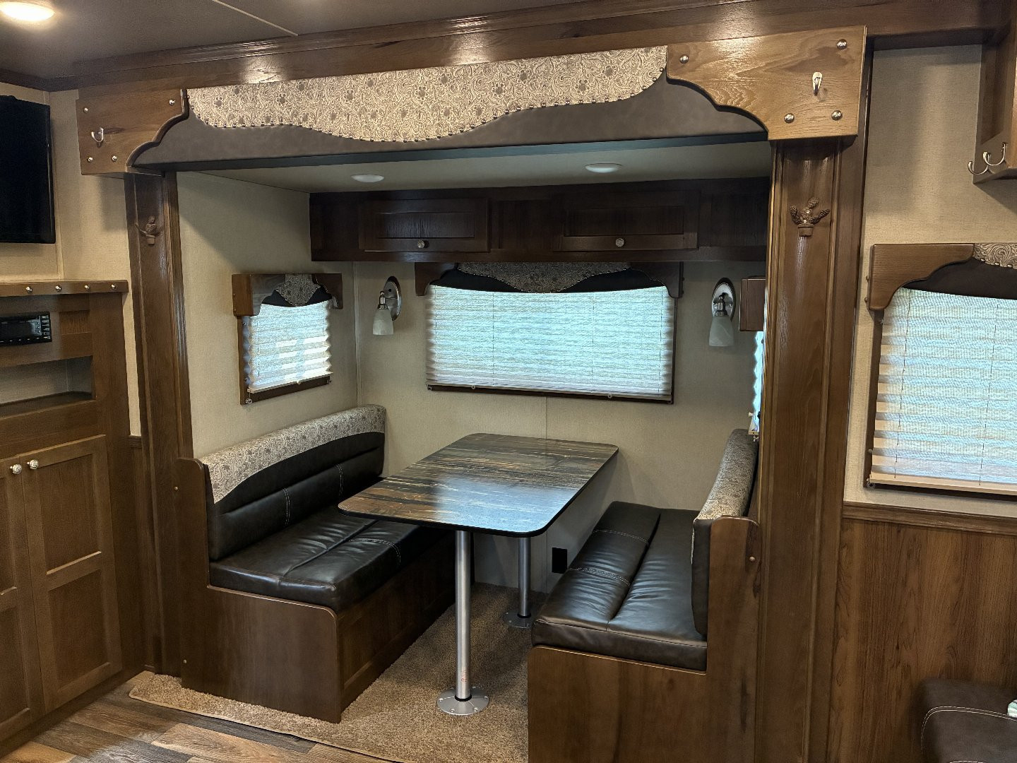 Used 2020 SMC SL8313SSR Horse Trailer