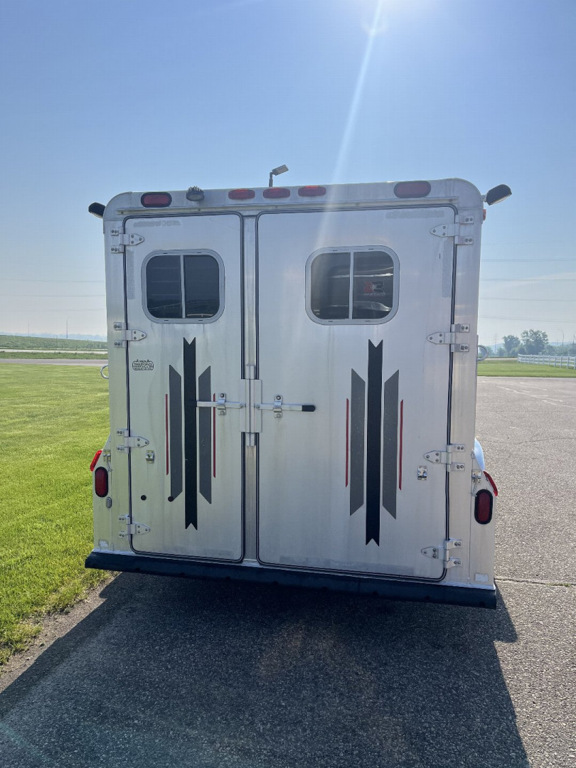 Used 1999 4-Star Trailers 3H GN with Midtack Horse Trailer