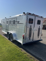 Used 1999 4-Star Trailers 3H GN with Midtack Horse Trailer