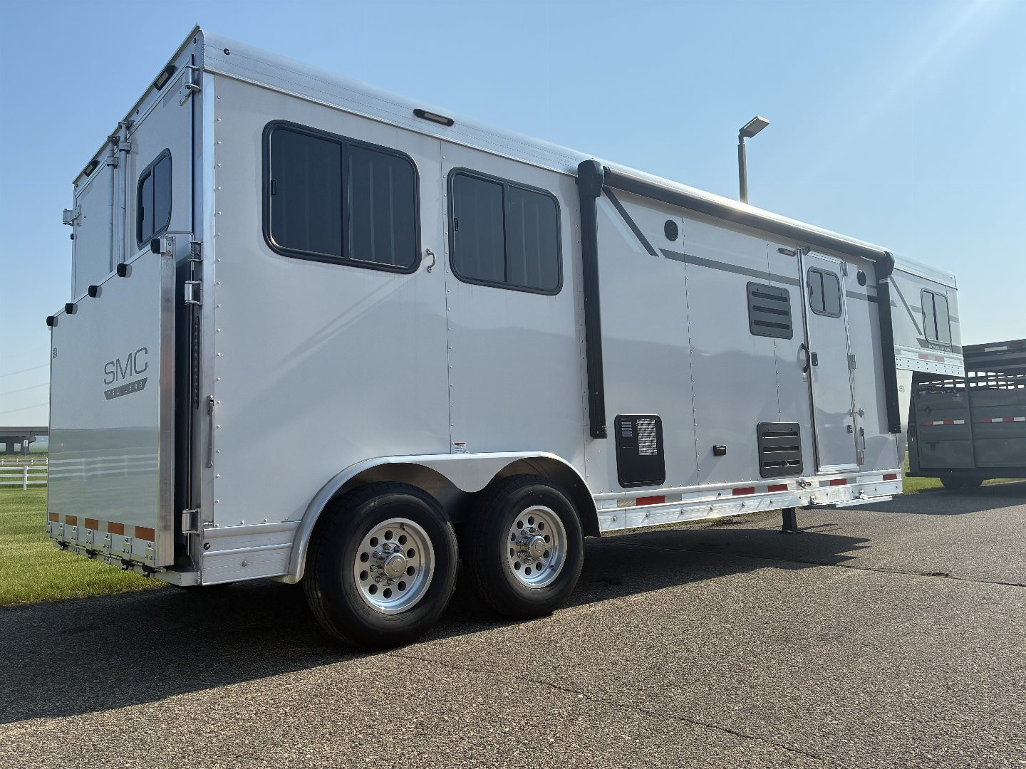 New 2025 SMC P829SR 2H 9' LQ Horse Trailer