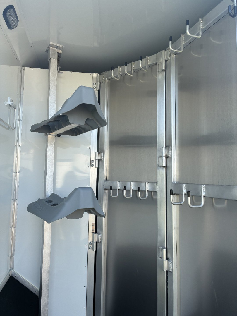 New 2025 SMC P829SR 2H 9' LQ Horse Trailer