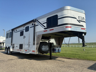New 2025 SMC P829SR 2H 9' LQ Horse Trailer