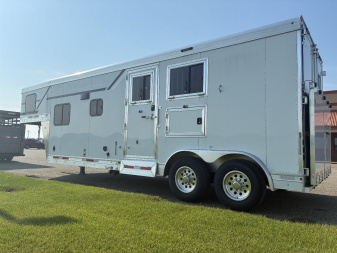 New 2025 SMC P829SR 2H 9' LQ Horse Trailer