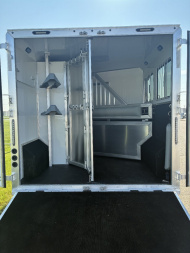 New 2025 SMC P829SR 2H 9' LQ Horse Trailer