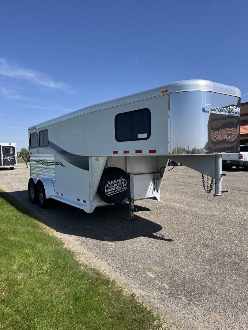 Used 2010 Cimarron 2H GN Horse Trailer