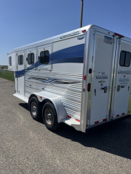 Used 2010 Cimarron 2H GN Horse Trailer