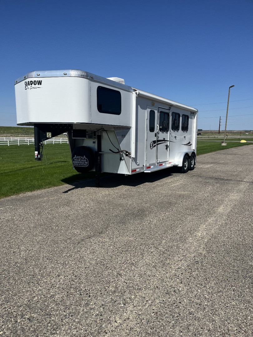 Used 2017 Shadow 3H GN Weekender Horse Trailer