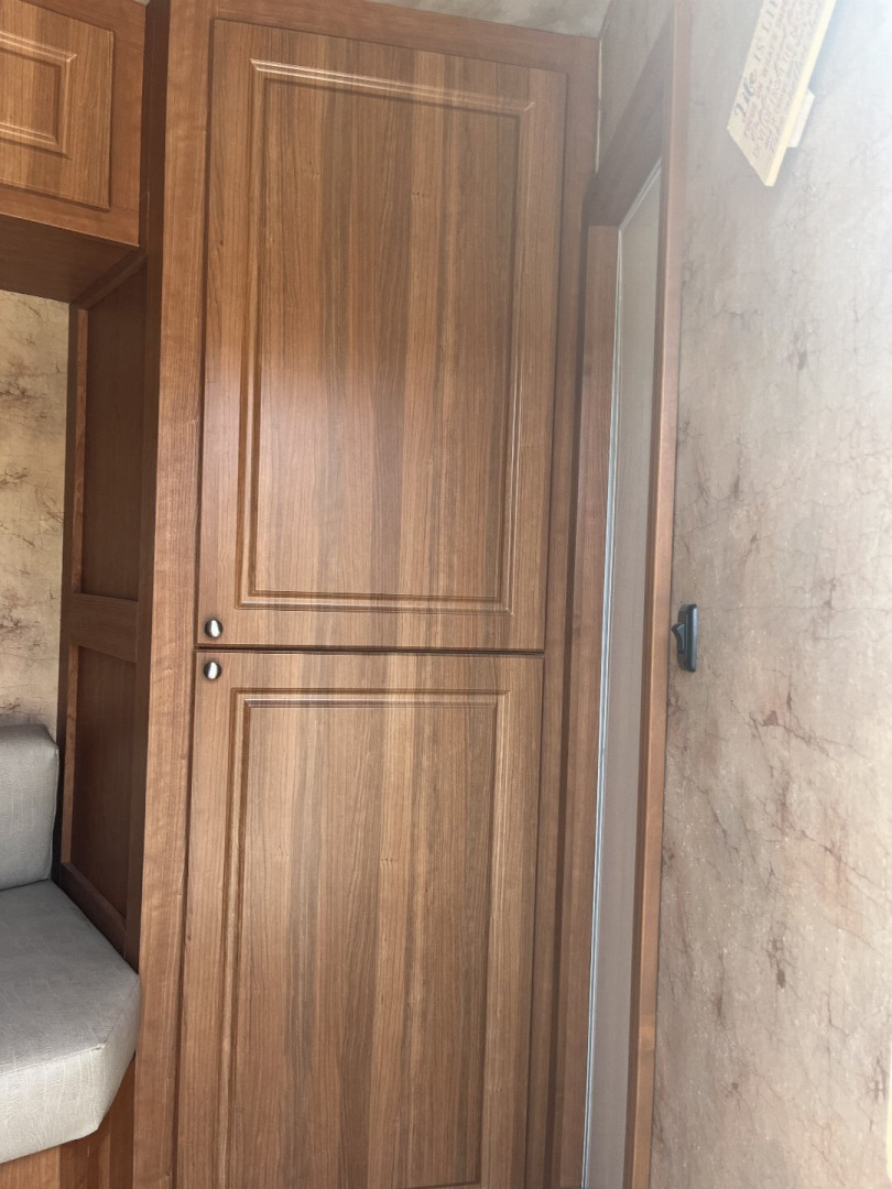 Used 2017 Shadow 3H GN Weekender Horse Trailer