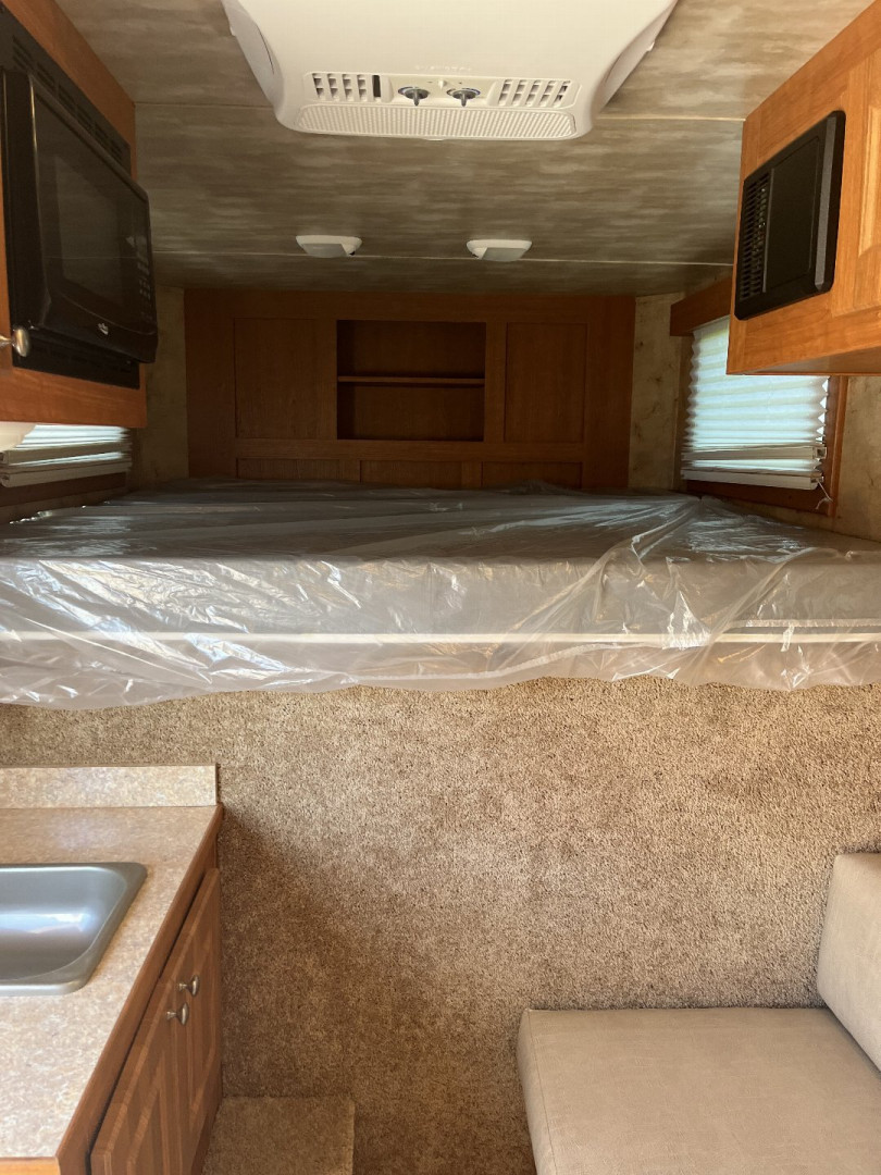 Used 2017 Shadow 3H GN Weekender Horse Trailer