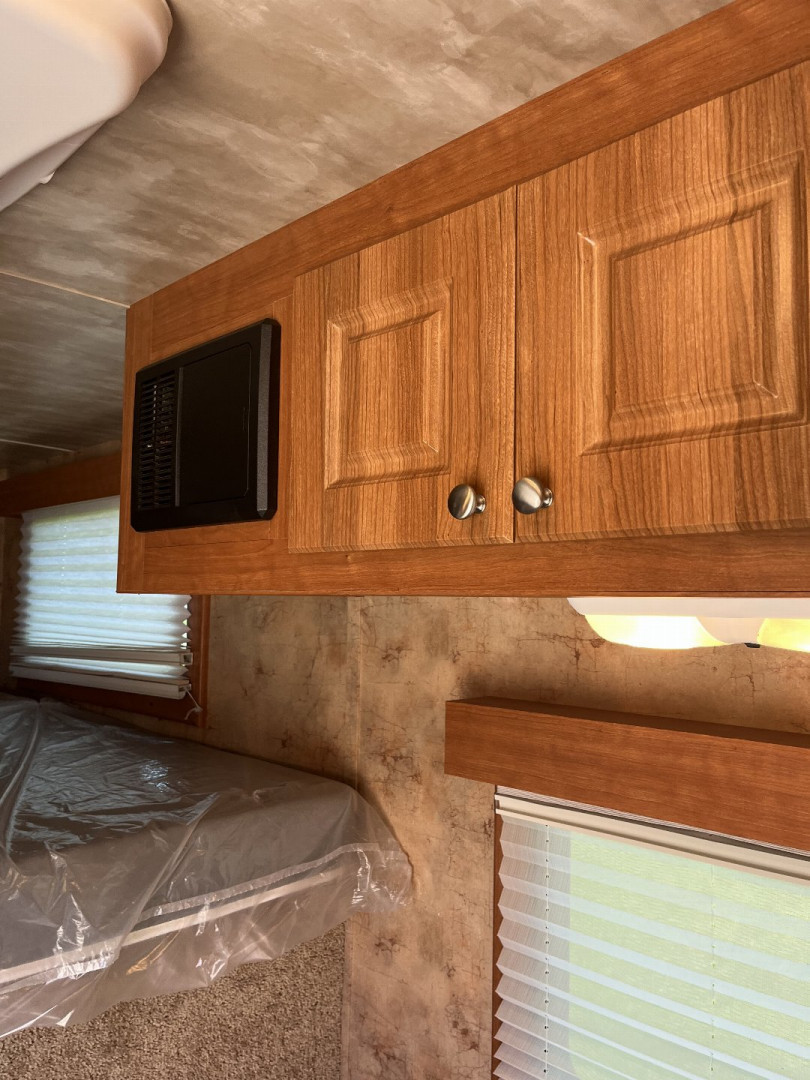 Used 2017 Shadow 3H GN Weekender Horse Trailer