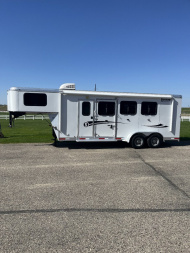Used 2017 Shadow 3H GN Weekender Horse Trailer