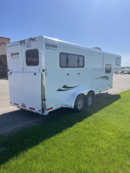 Used 2017 Shadow 3H GN Weekender Horse Trailer
