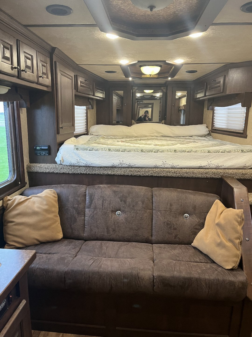 Used 2016 Platinum 2H 10'4" LQ Horse Trailer