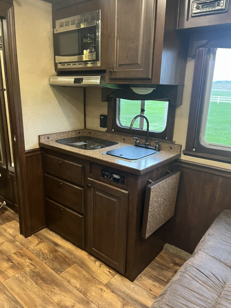 Used 2016 Platinum 2H 10'4" LQ Horse Trailer