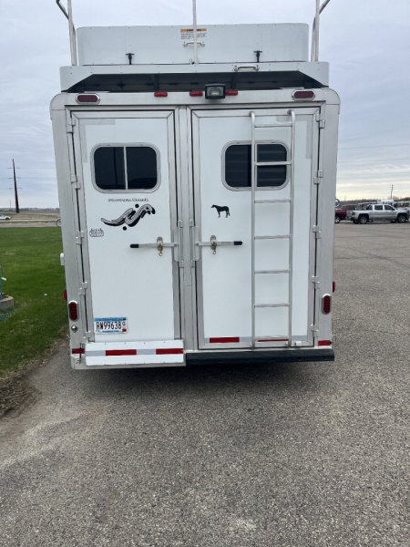 Used 2016 Platinum 2H 10'4" LQ Horse Trailer
