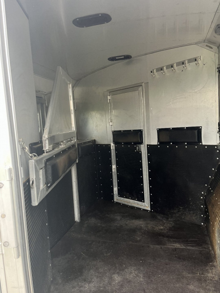 Used 2016 Platinum 2H 10'4" LQ Horse Trailer