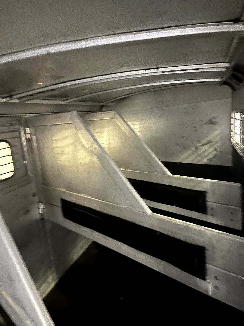 Used 1987 4-Star Trailers 5H GN Horse Trailer