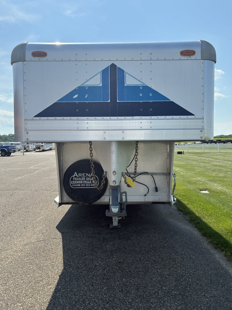 Used 1987 4-Star Trailers 5H GN Horse Trailer