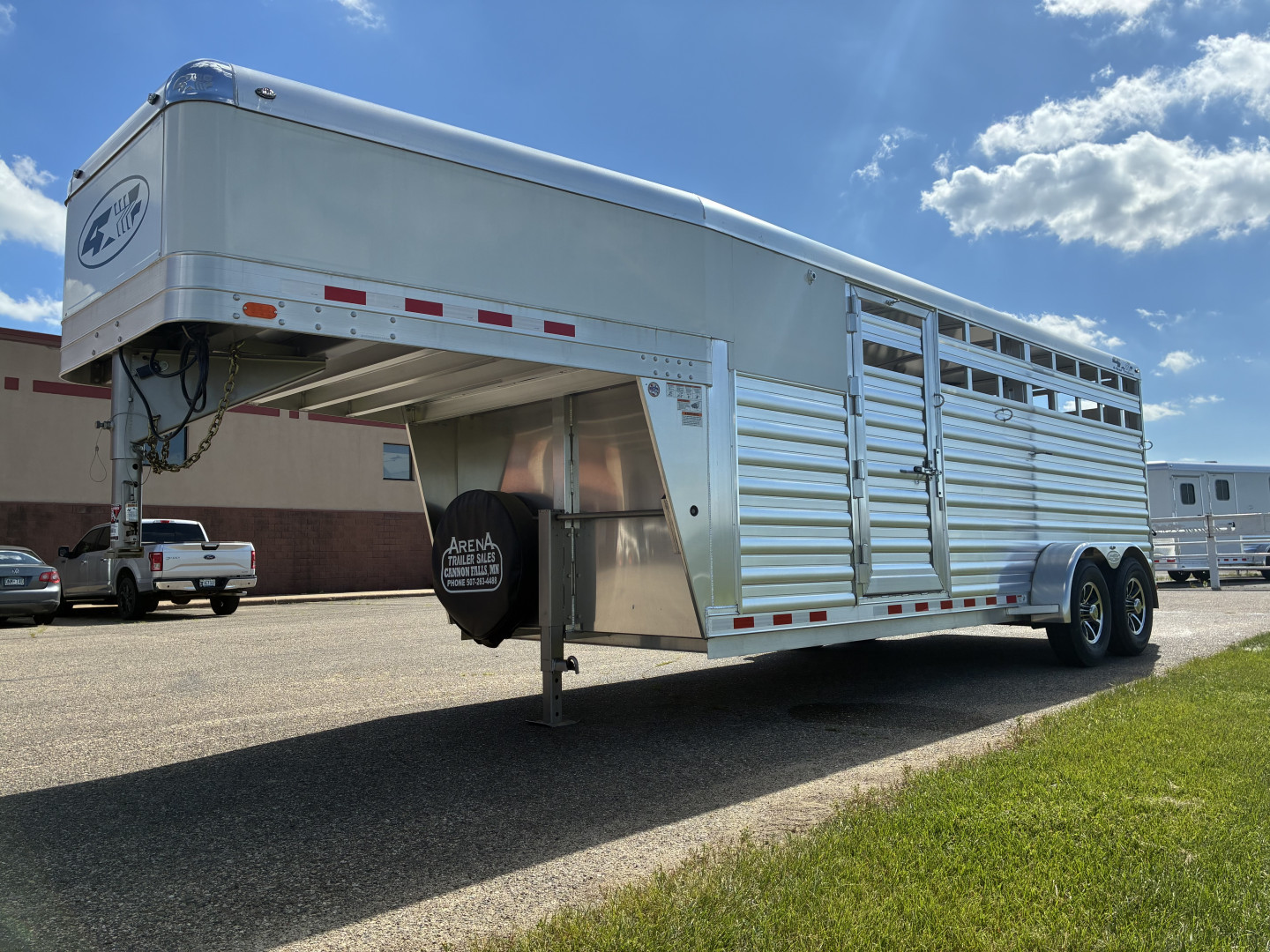 New 2025 4-Star Trailers 20' St/Combo GN Trailer