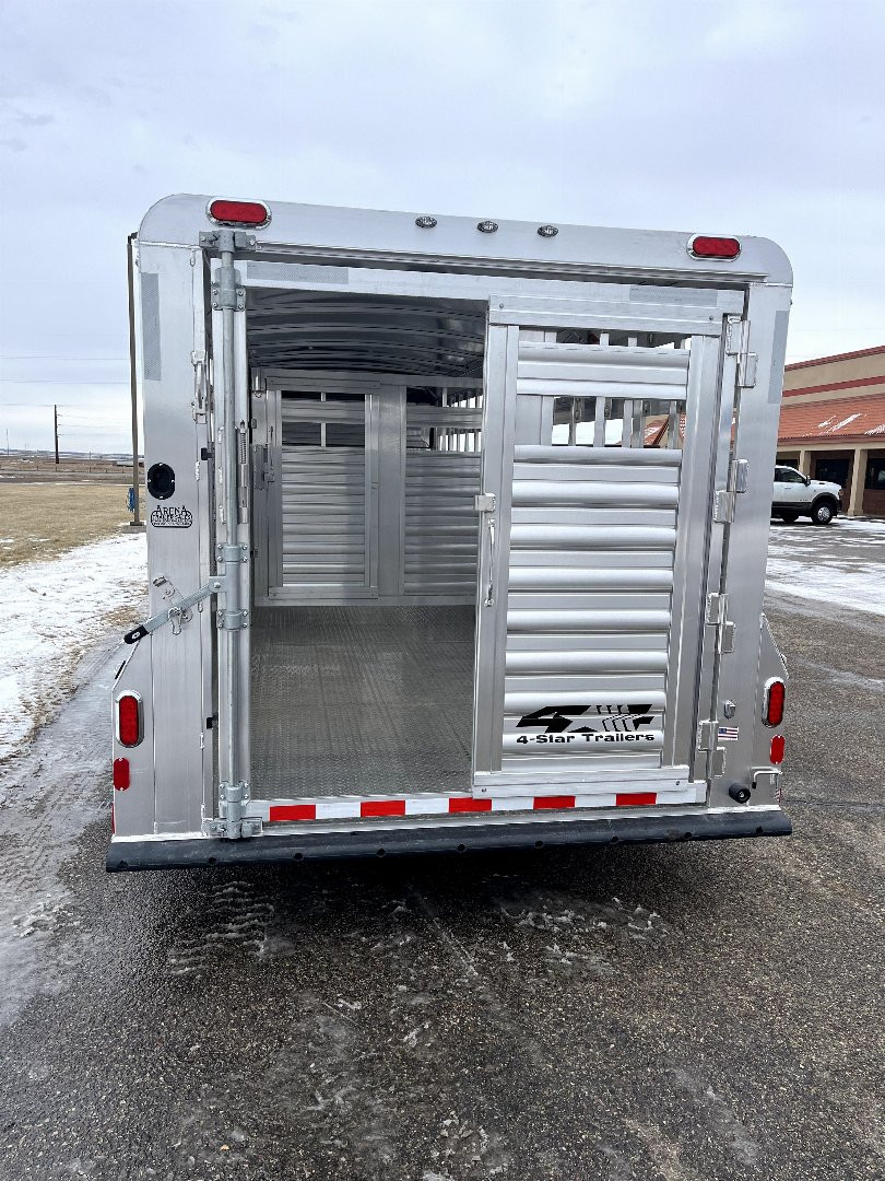 New 2025 4-Star Trailers 24' St GN Trailer