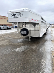 New 2025 4-Star Trailers 24' St GN Trailer