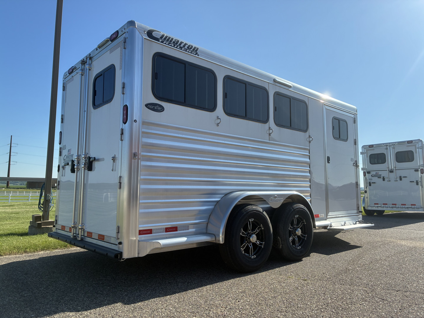 New 2025 Cimarron Trailers 3H BP RTG Horse Trailer